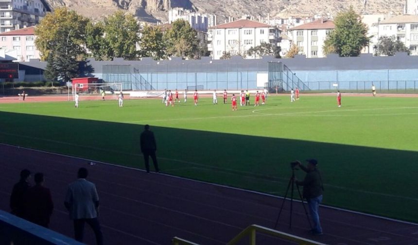 2017-2018 sezonunda Spor Toto Bölgesel Amatör Lig 6.grupta şampiyonluk mücadelesi veren Bartınspor, 1074 Çankırıspor&#039;a konuk oldu.