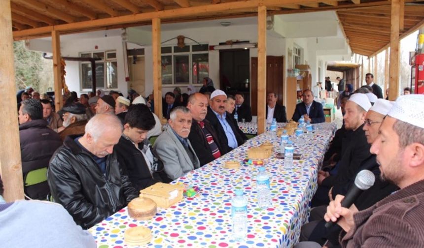 Bartın&#039;da, Mardin&#039;in Dargeçit İlçesi Dibekli mevkiinde şehit düşen J.Uzm.Onb. Cem Kanbur için mevlid okutuldu.