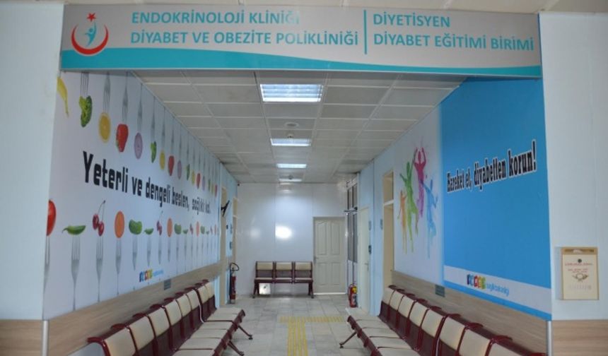 Bartın Devlet Hastanesinde Endokrinoloji Uzmanı koordinasyonunda, Diyetisyen ve Eğitimli Diyabet Hemşiresi eşliğinde  Diyabet Ünitesi açıldı.