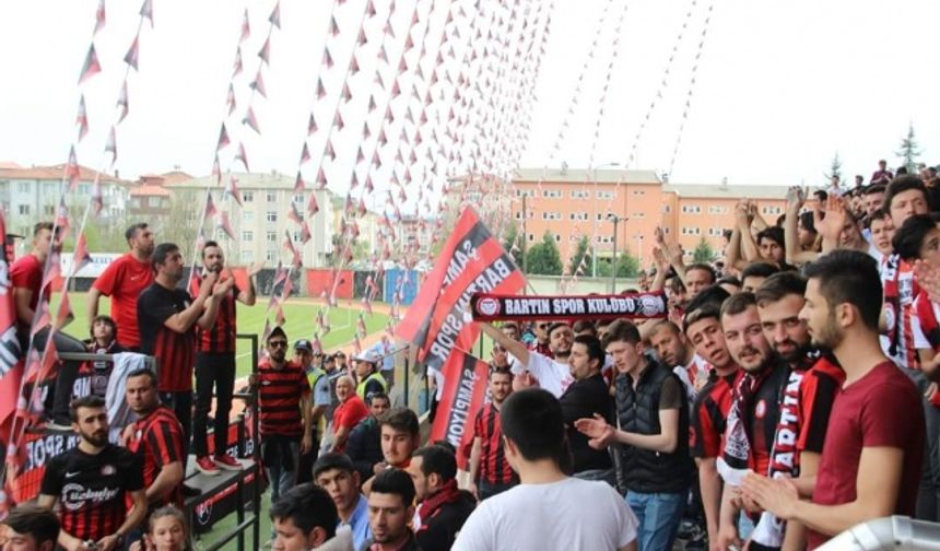 2017-2018 sezonunda Spor Toto Bölgesel Amatör Lig 6.grupta şampiyonluk mücadelesi veren Bartınspor, Keçiören Bağlumspor&#039;u ağırladı.