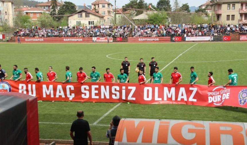 2017-2018 sezonunda Spor Toto Bölgesel Amatör Lig 6.grupta şampiyonluk mücadelesi veren Bartınspor, Keçiören Bağlumspor&#039;u ağırladı.