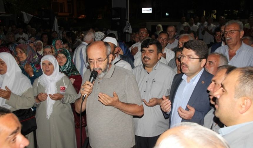 Bartın’dan kutsal topraklara hac ibadeti için  ilk kafile olarak yola çıkan hacı adayları uğurlandı.