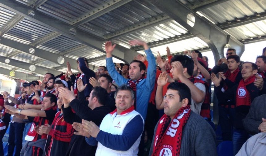 Lider Bartınspor 2015-2016 sezonu Bölgesel Amatör Lig 8.Grup&#039;ta yirmidördüncü hafta maçında Paşabahçespor&#039;a konuk oldu.