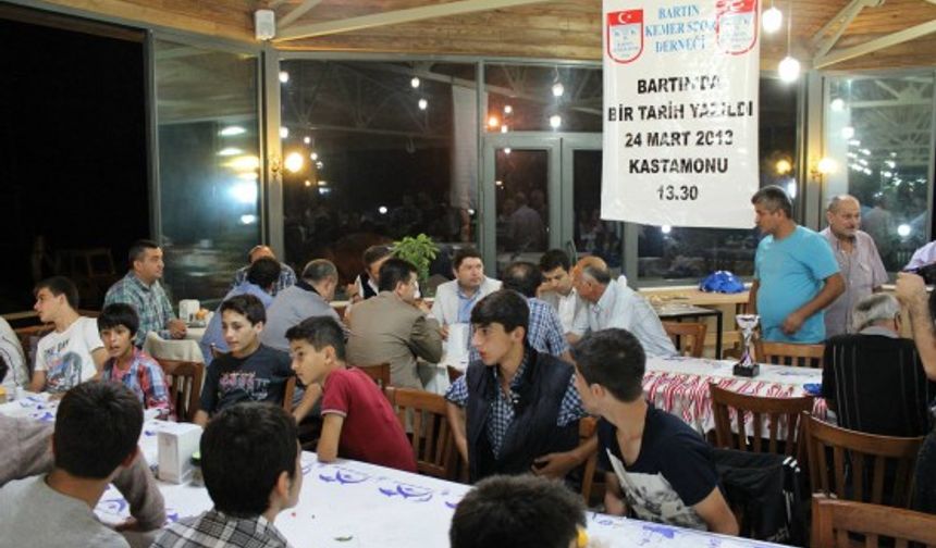 U15 yaş gurubunda Bartın Şampiyonu olarak Bölge finalleri için gittiği Kastamonu’da birinciliği elde eden ve ardından Çorum’da yapılan müsabakalarda Türkiye genelinde 120 takım arasında 12.ci olarak başarılı bir sezon geçiren Bartın Kemerspor U15 yaş grubu Futbol takımının kupa ve madalyaları AK Parti Bartın Milletvekili Yılmaz Tunç ve AK Parti Bartın İl Başkanı Yaşar Arslan tarafından verildi.