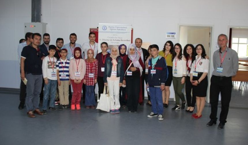 Bartın Üniversitesi Eğitim Fakültesi’nin Bartın’daki ortaokul öğrencilerine yönelik düzenlendiği “Okuma ve Anlama Becerileri Yarışması’nın ikincisi yapıldı.