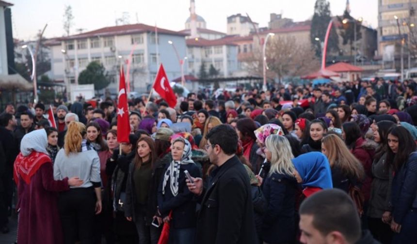 Bartın&#039;da Şehitlere Saygı Yürüyüşü yürüyüşü yapıldı.