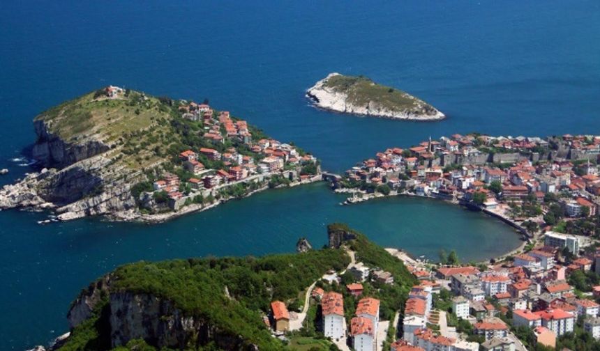 AK Parti Bartın Milletvekili Yılmaz Tunç, Ankaralılar&#039;ı 2-5 Haziran tarihleri arasında Ankara Atatürk Kültür Merkezinde düzenlenecek olan Bartın Tanıtım Günlerine davet etti.