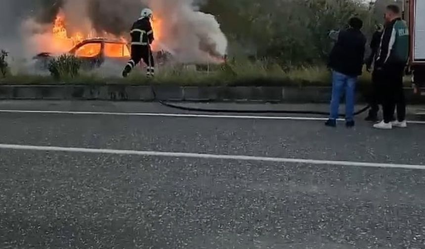 Bartın -  Çaycuma yolunda çarpışıp alev alan otomobillerin sürücülerinden Musa Şen (25) hayatını kaybetti, Ramazan G. (19) ise yaralandı.
