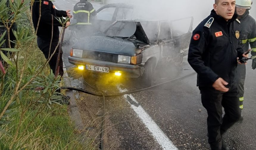 Kaza, sabah saatlerinde Çaycuma ilçesi Kayıkçılar yol ayrımında meydana geldi. Ramazan G. idaresindeki 14 GD 651 plakalı otomobil, Musa Şen yönetimindeki 14 EV 416 plakalı otomobile sol arkadan çarptı.