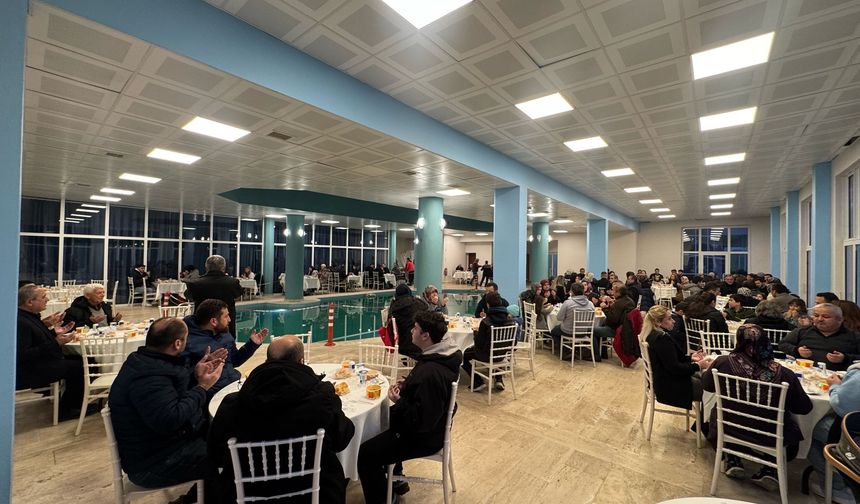 BARTIN'ın Ulus İlçesi Belediye Başkanı Hasan Hüseyin Uzun personeli ile iftarda bir araya geldi. 