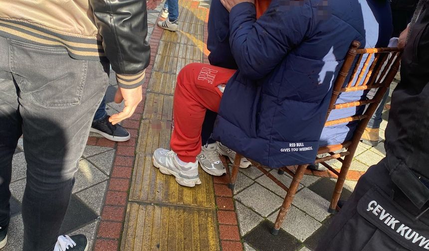 Bartın'da iki grup arasında çıkan falçatalı kavgada bir kişi yaralandı. 
