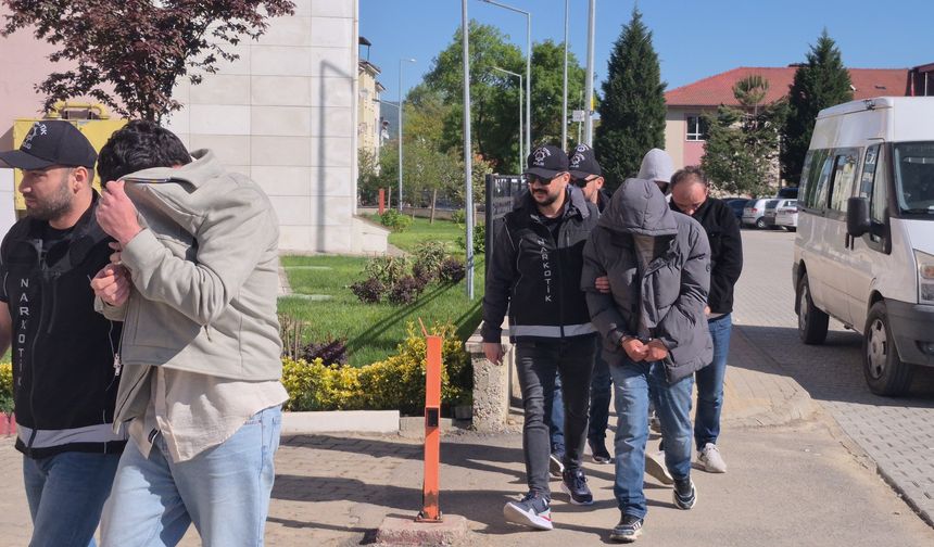 Bartın'da Zehir Tacirlerine Operasyon: 4 Tutuklama