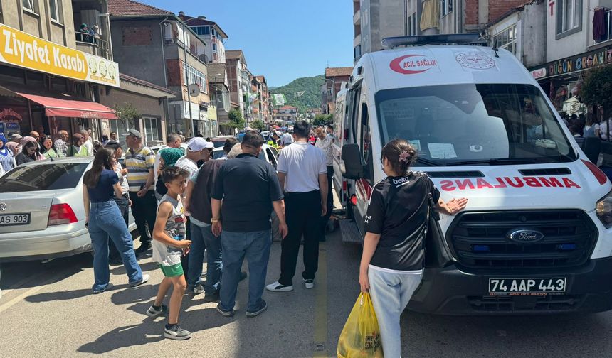 Bayram Arifesinde Kaza: Araç Küçük Çocuğa Çarptı