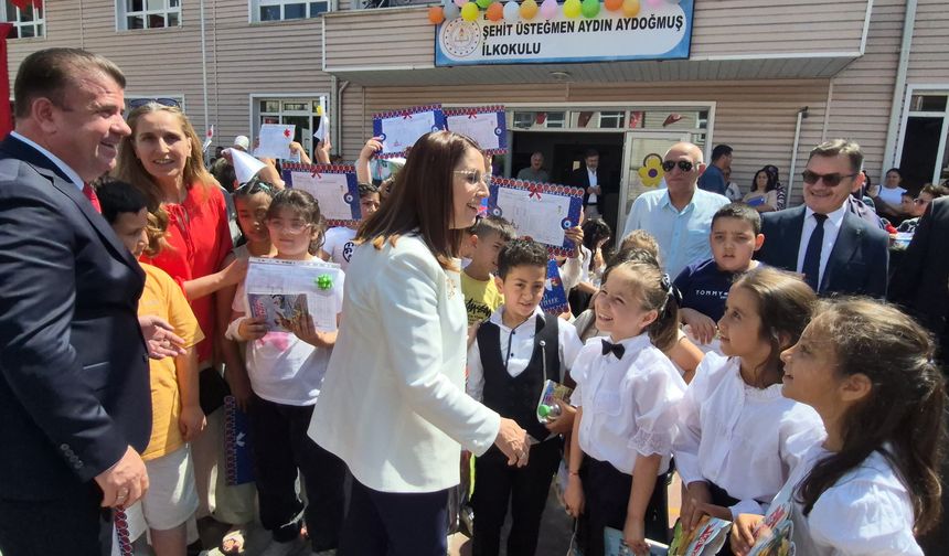 Bartın'da 30 Bin Öğrencinin Karne Sevinci