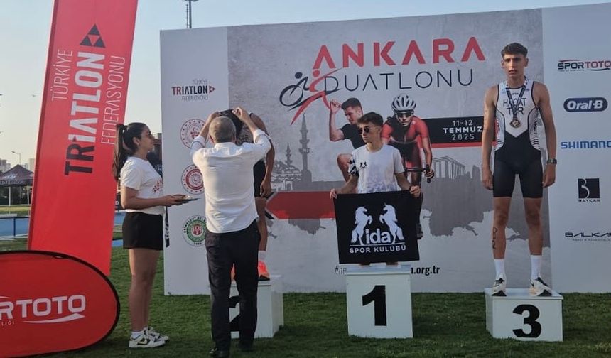 Düşünür Kolejinden Türkiye Derecesi