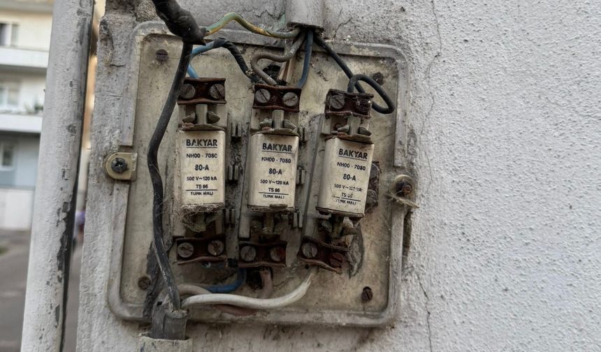 12 Yıldır Bekliyor, Kozcağız’da Çocuklar İçin Ölüm Tehlikesi