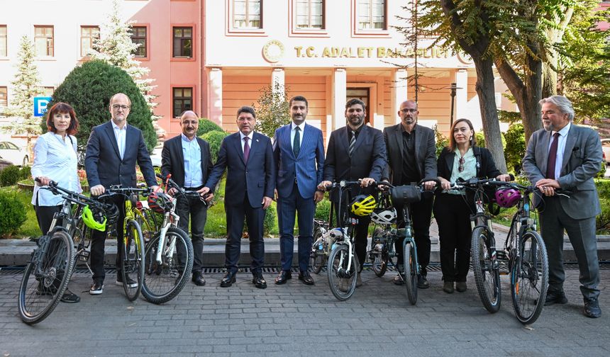 Bisikletliler, Adalet için Bakanlık’ta