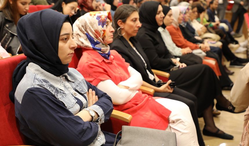 Filistin meselesinin tarihî ve güncel boyutları ele alındı