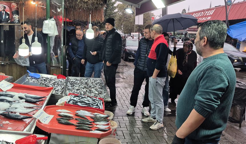 Bartın’da Hamsinin Kilosu 50 TL’ye Düştü
