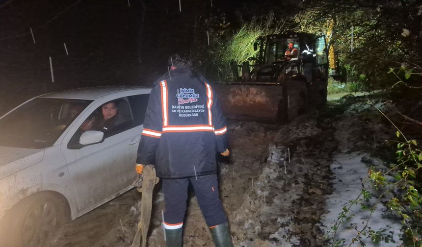 Ev ararken navigasyonun azizliğine uğrayan çift mahsur kaldı