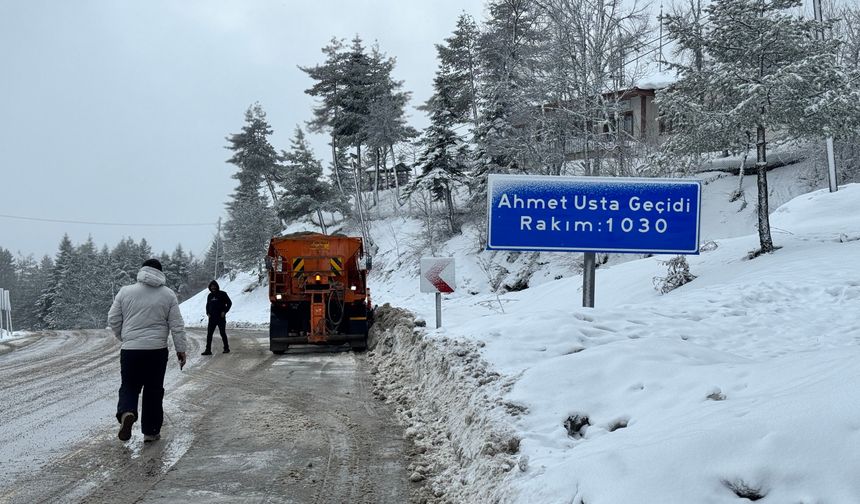 Zirvelere Kış Geri Döndü: Ekipler Alarmda