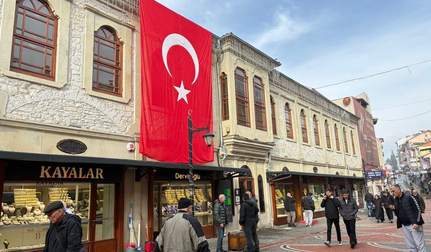 Bartın Ay-Yıldızlı Bayraklarla Donatıldı
