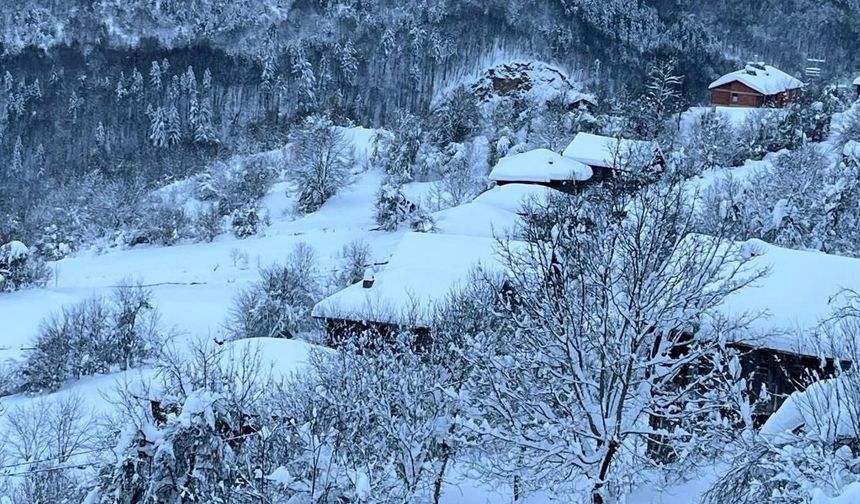 Kar 120 santimi aştı, motosikletlerin trafiğe çıkışı yasak