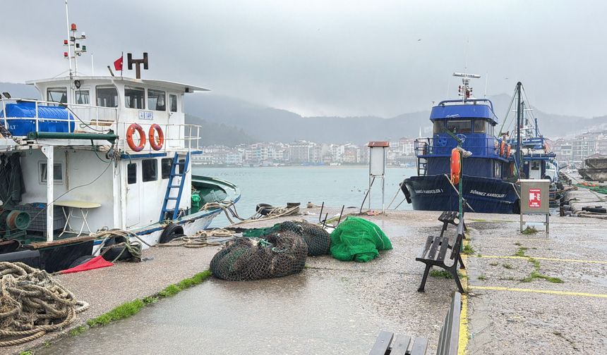 Amasra'da Fırtına: Tekneler Limana Sığındı