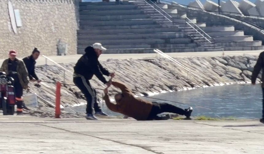 Amasra'da Balıkçıların Selam Kavgası Kamerada