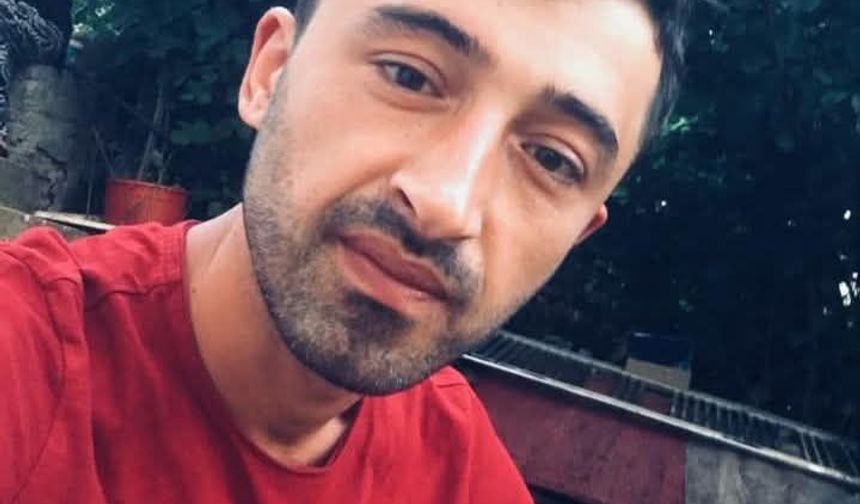 İşçi servisiyle çarpışan otomobilin sürücüsü kurtarılamadı