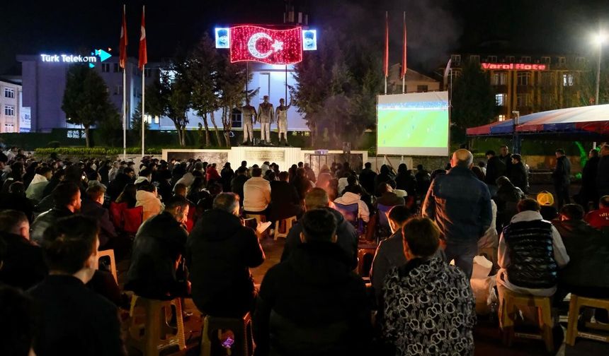 Bartın Cumhuriyet Meydanı’nda Milli Heyecan