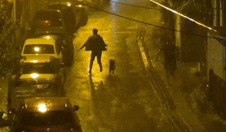 Bartın'da vatandaşların fırtınayla imtihanı kamerada