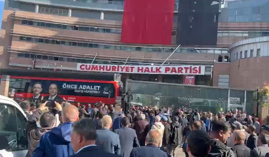 CHP Genel Merkezi'nde tahliye gerginliği
