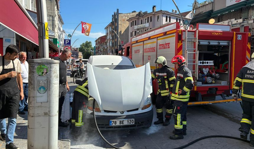 Bartın’da Motor Bölümünde Çıkan Yangın Paniğe Neden Oldu