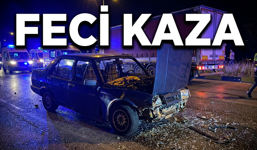 Bartın plakalı TIR'a çarpan otomobilde 5 kişi yaralandı