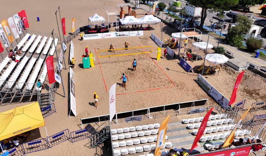 Bartın’da Plaj Voleybolu Heyecanı Başladı