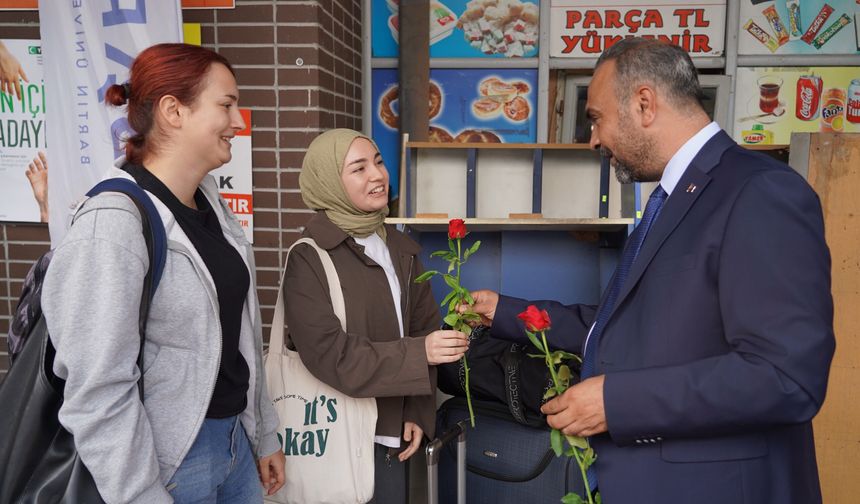 BARÜ’den yeni öğrencilerine sıcak karşılama