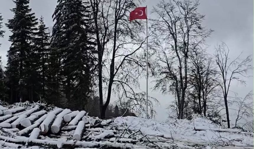 Bartın’da Yüksek Kesimlere Mevsimin İlk Karı Düştü